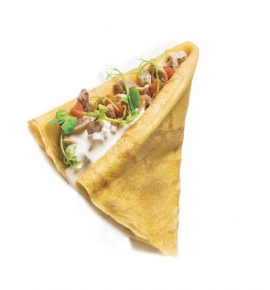 Crepe with chicken, mushrooms and carrots